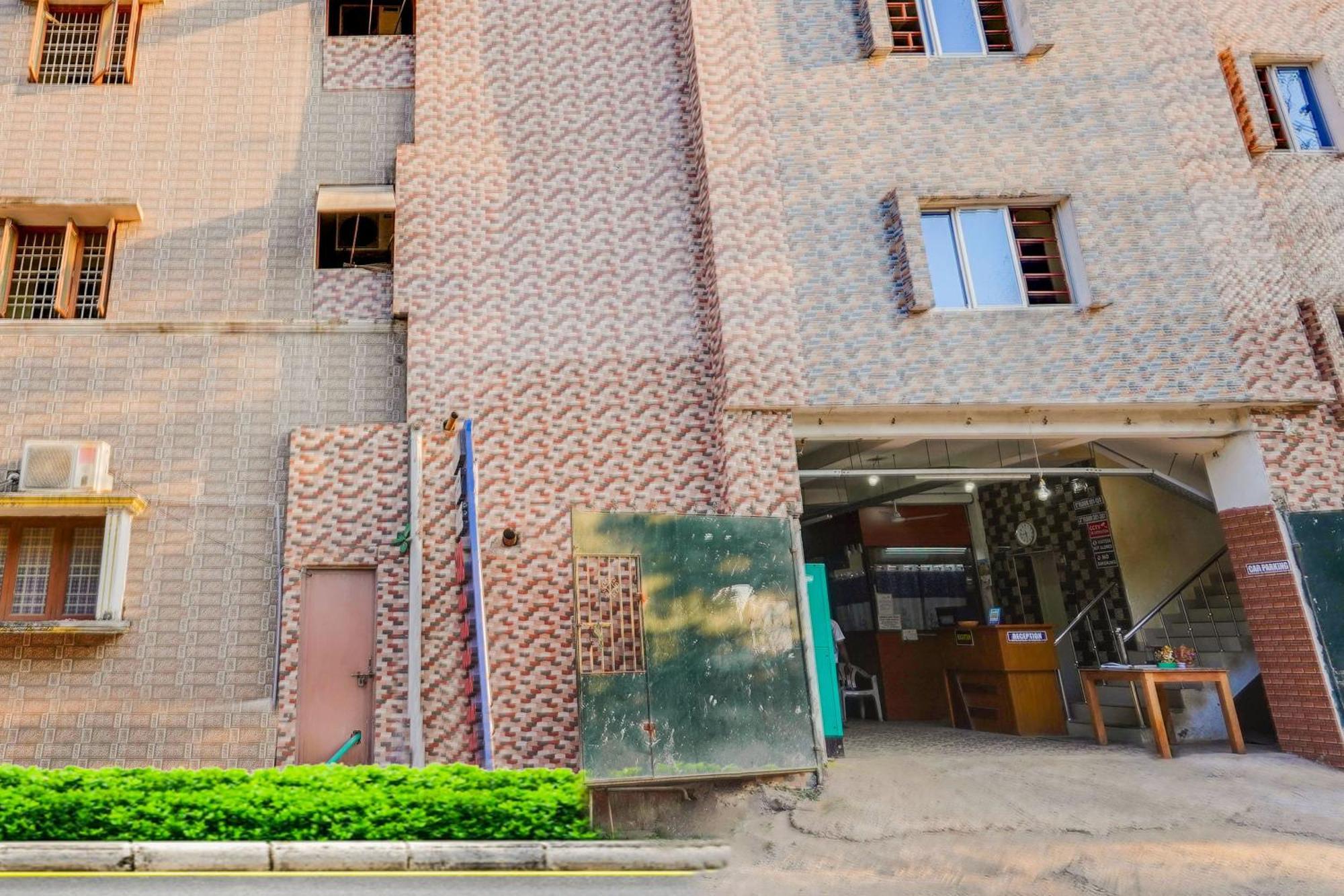 Super Hotel O Sharmila Guest House Kottakuppam Bagian luar foto
